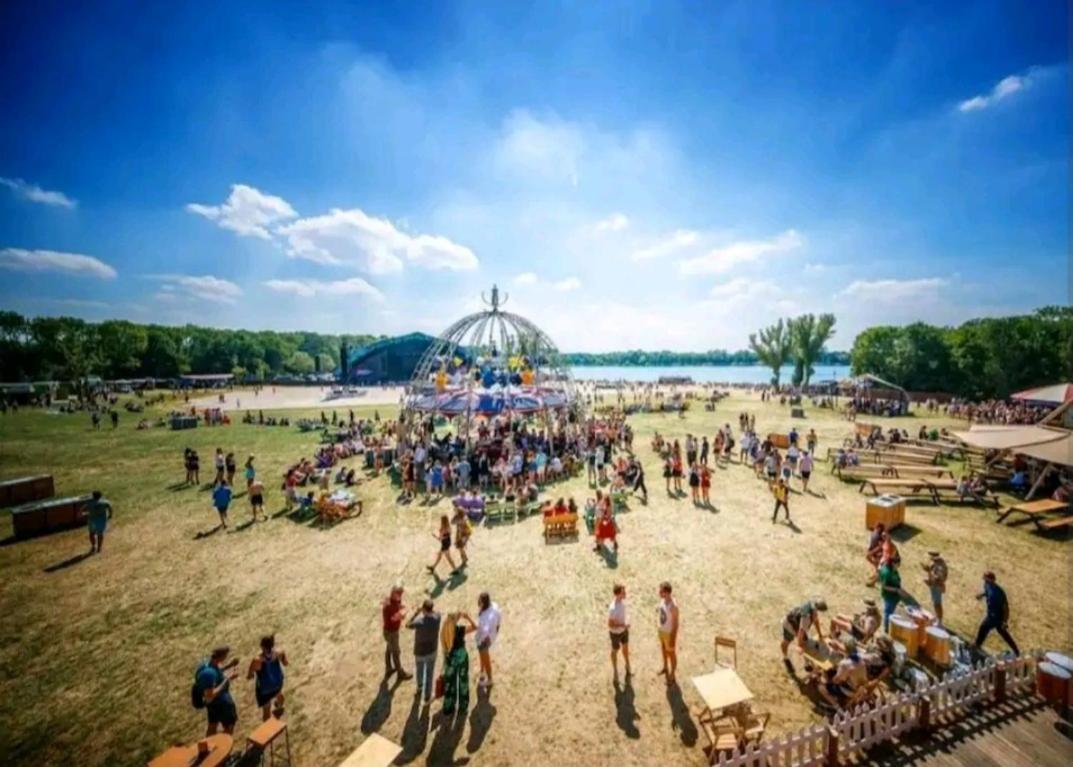 Bohemian Wellness Met Hottub & Sauna Ewijk Экстерьер фото